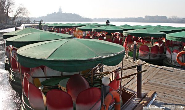 Las barcas esperan a buen recaudo a que llegue la primavera.