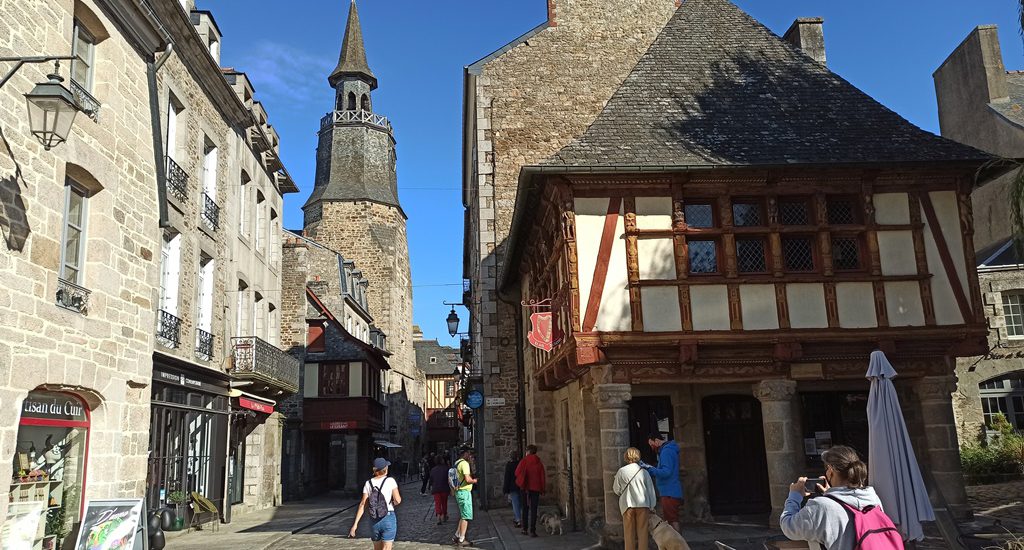 Dinan