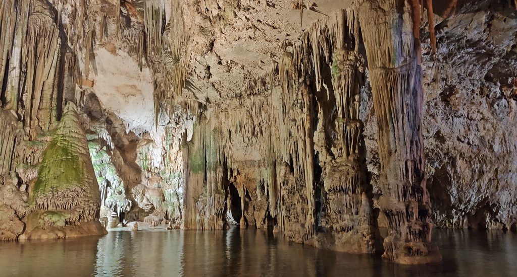 Gruta de Neptuno